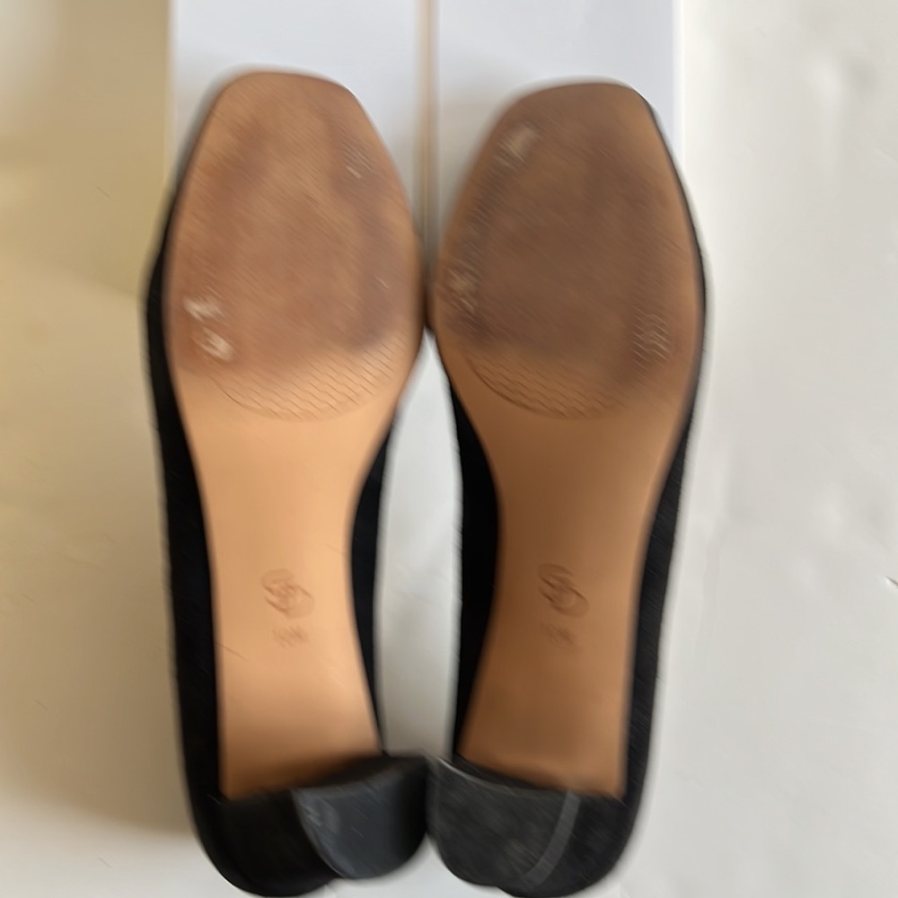 Circa Joan & David Women’s Black Suede Pumps. Size 10 - Picture 4 of 8